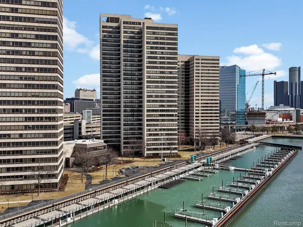 300 Riverfront Dr Unit 9G, Detroit, MI 48226