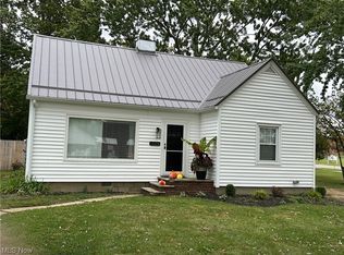 1305 State St, Vermilion, OH 44089