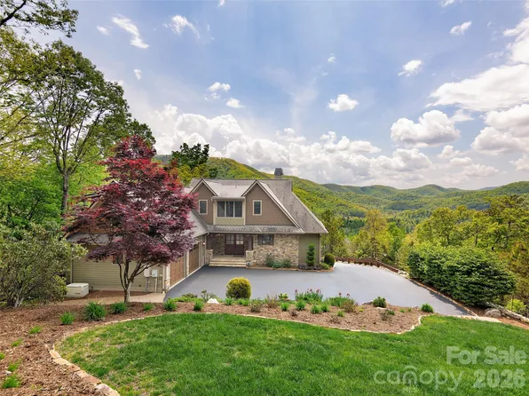 91 Watershed Way, Horse Shoe, NC 28742
