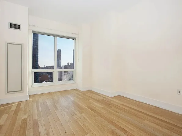 350 West 42nd Street image 6 of 6