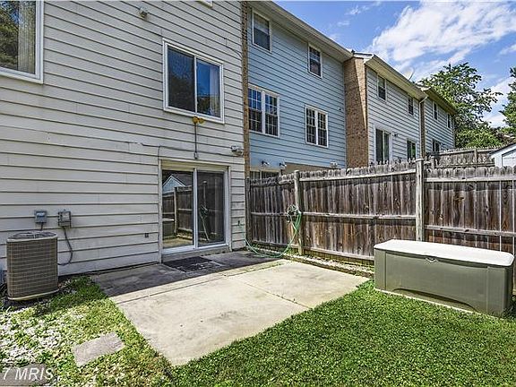 5th image of 18145 Metz Dr