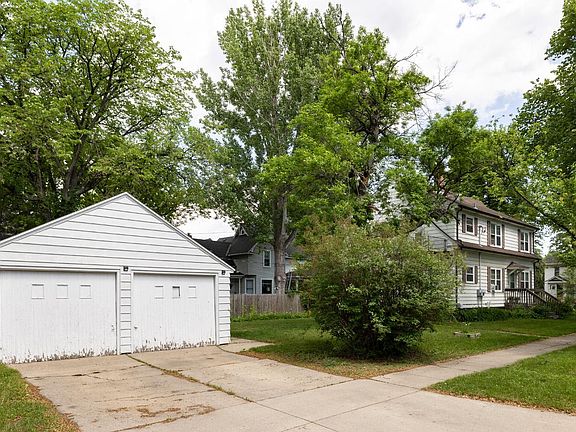 3rd image of 623 6th St S
