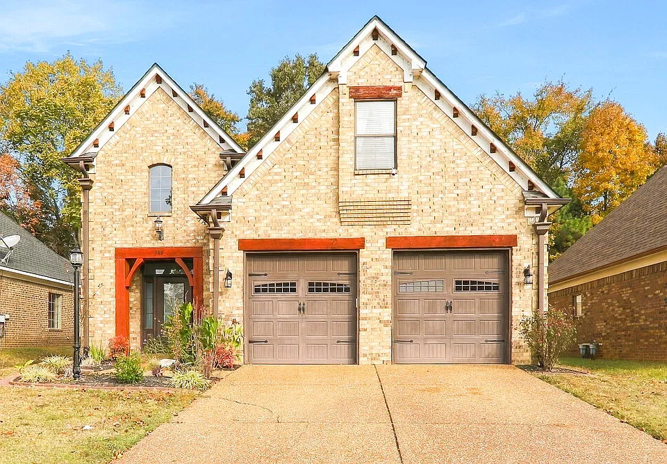 385 Garden Springs Dr