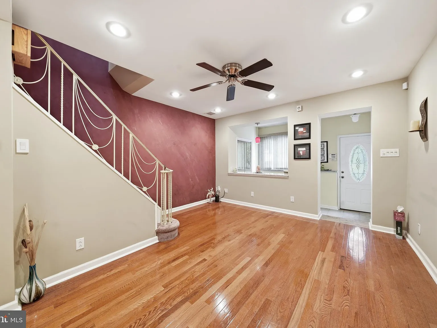 3 bed, 1040 sqft, $2,800 — Photo 4