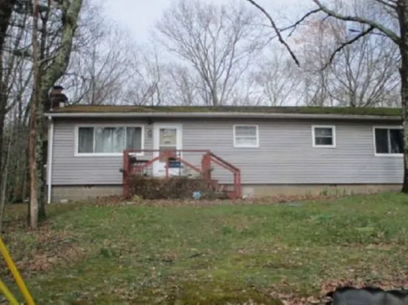103 Catalpa Ln, Dingmans Ferry, PA 18328