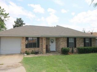 308 Crosby St, Lindale, TX 75771