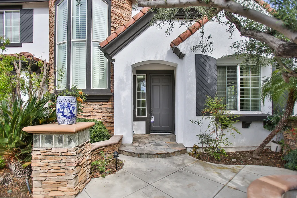 4 bed, 3474 sqft, $6,400 — Photo 4