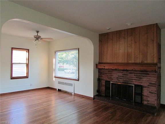 3rd image of 5122 W 5th St