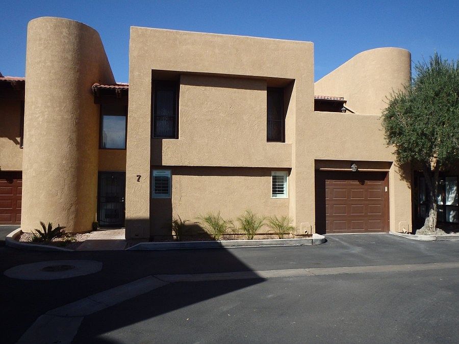 1st image of 800 E Country Club Dr Unit 7