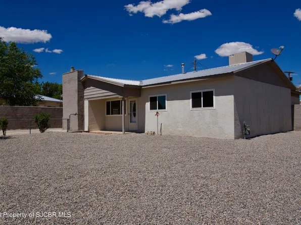 3806 Sierra Vista Dr, Farmington, NM 87402