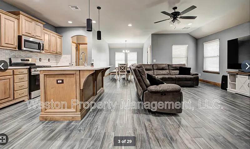Building Photo - 4216 Royal Garden Dr