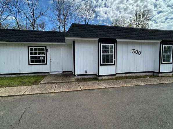 1300 - 1306 N. Greenwich