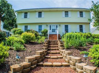 1424 Glen Oaks Rd, Clemmons, NC 27012