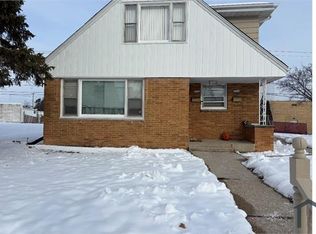 7712 W Potomac Ave, Milwaukee, WI 53222