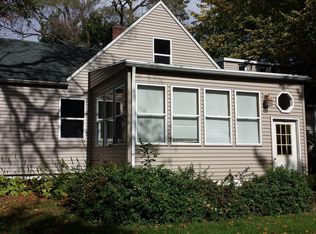 74111 8th Ave, South Haven, MI 49090