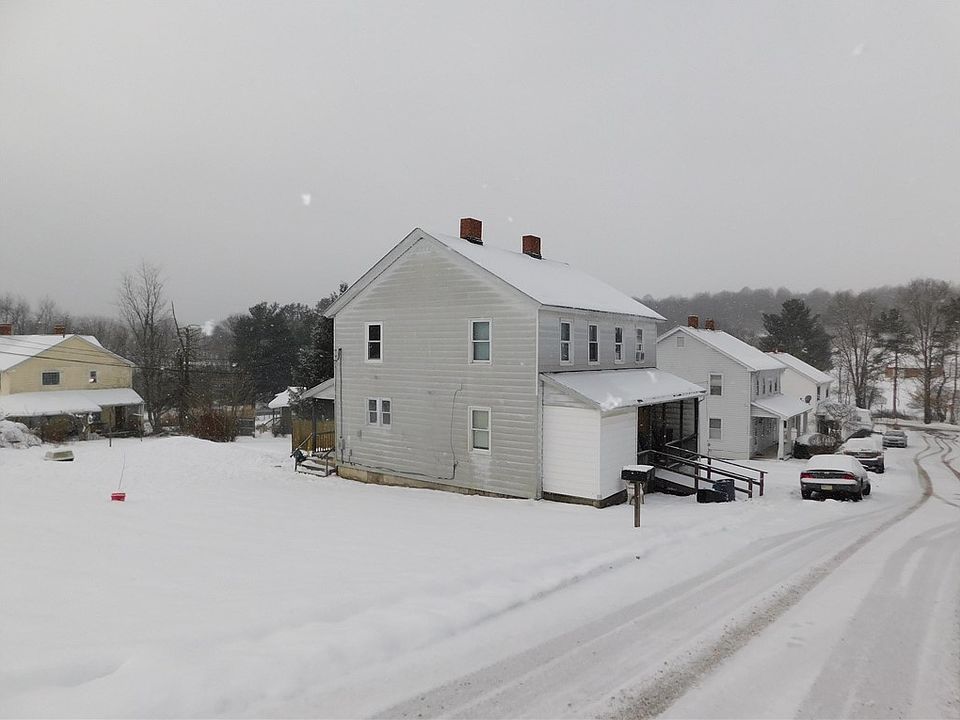 2nd image of 204 1st St
