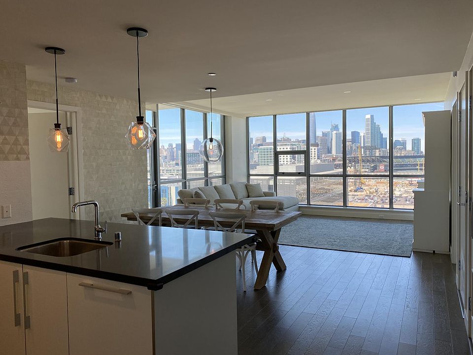 1st image of 420 Mission Bay Blvd N Unit 1204