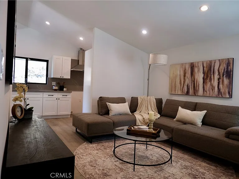 5703 McDonie Ave — Photo 8