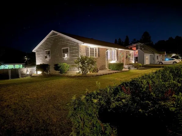 27 Haven Avenue, Berlin, NH 03570