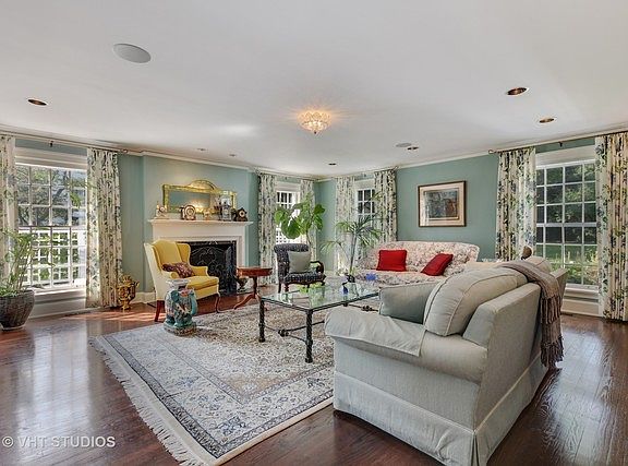 3rd image of 2320 Linden Ave