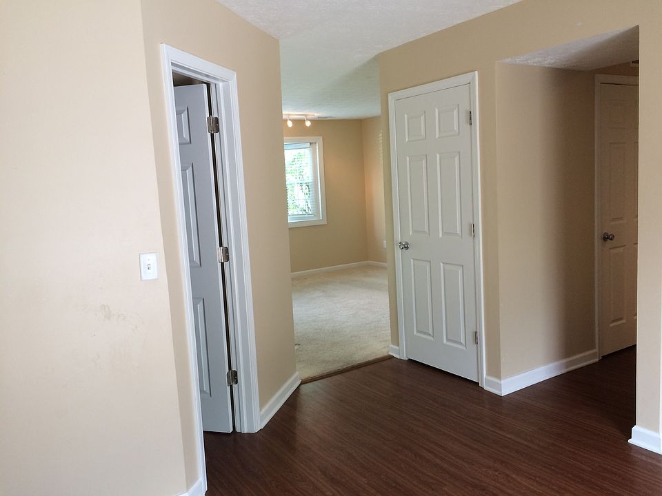 1st image of 275 Cross Wind Dr
