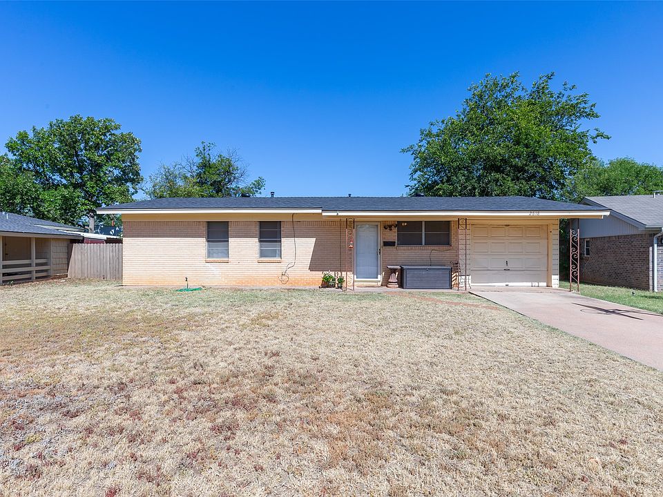 1st image of 2618 Rountree Dr