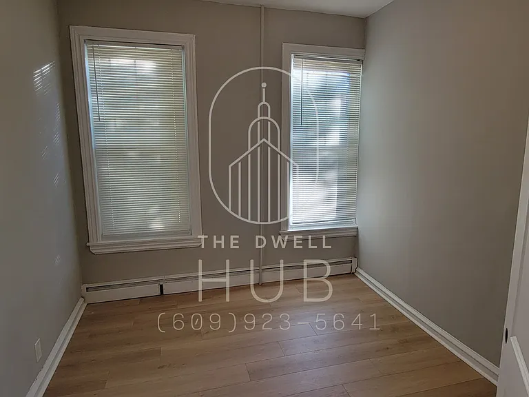 624 Grant Ave #A — Photo 10
