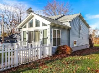 13305 Lakeview Dr, Waterport, NY 14571