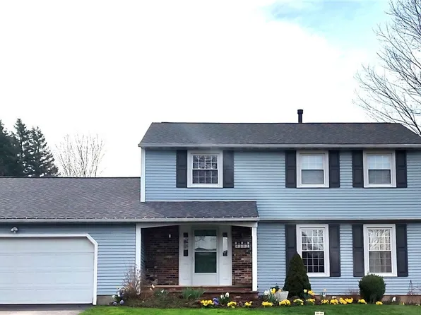 4182 Wooded Heights Cir, Syracuse, NY 13215
