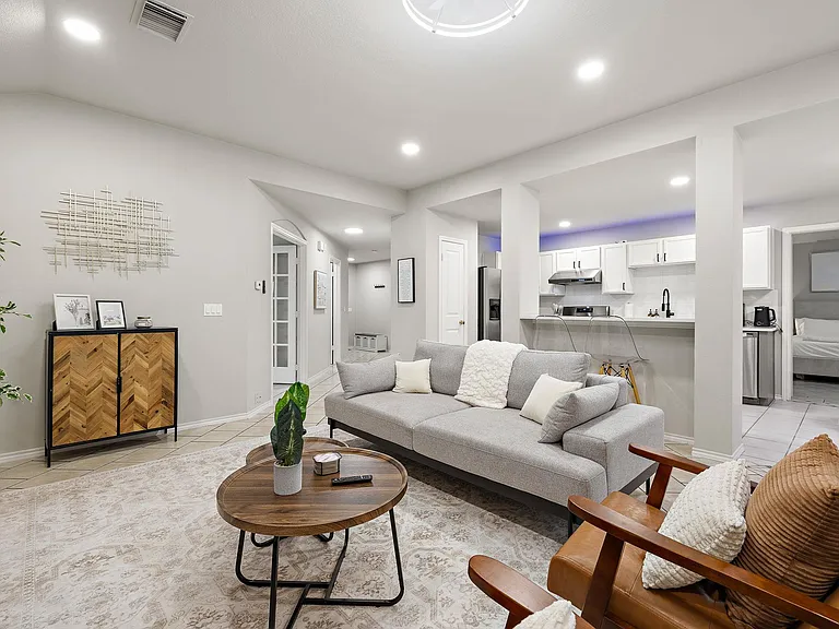 2109 Kimra Ln — Photo 3