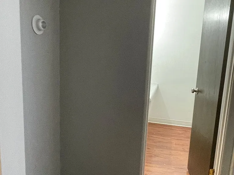 Harvin Apartments — Photo 31