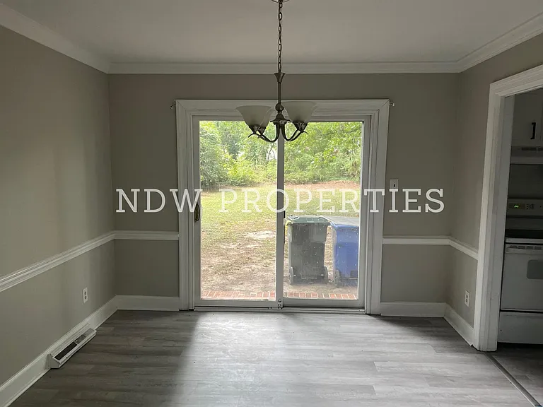 1203 Waverly Rd NW — Photo 9