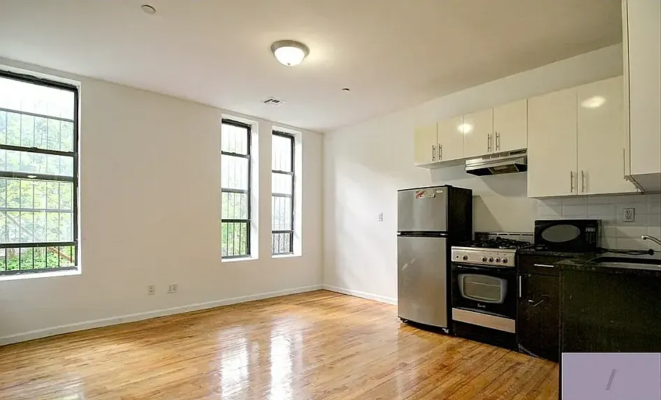 36 Cooper St #3B