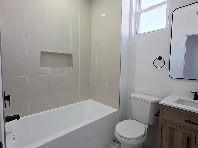 1520 S 22nd St #2 — Photo 3