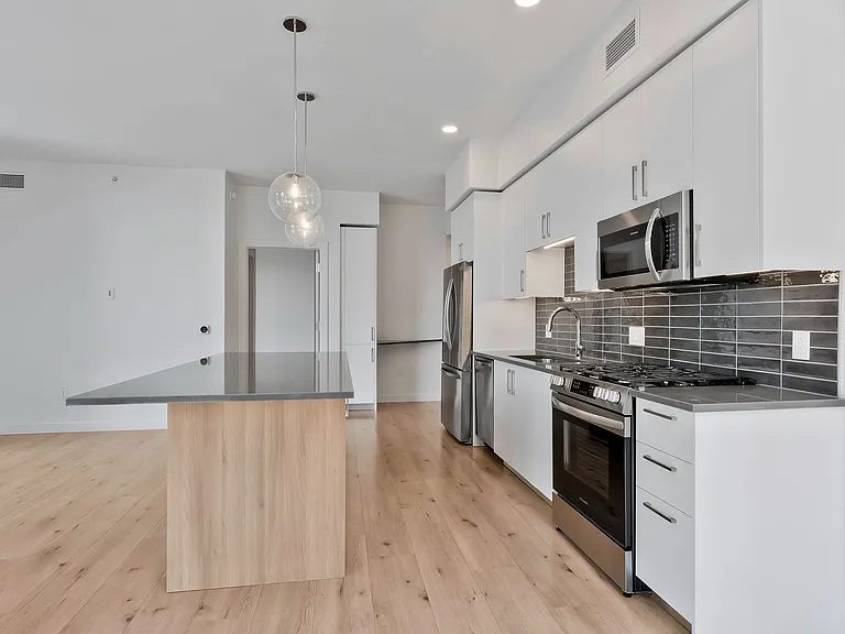 1212 Demonbreun St #1002 — Photo 48