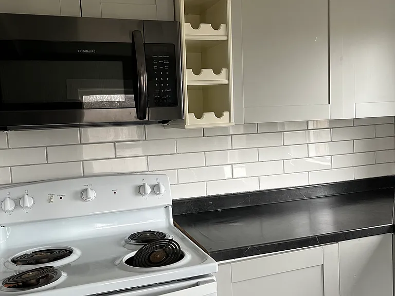 270 Grass Ct — Photo 5