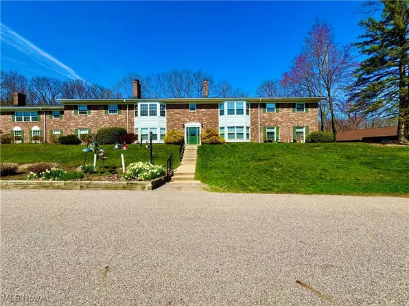 6910 Carriage Hill Dr APT 202, Brecksville, OH 44141