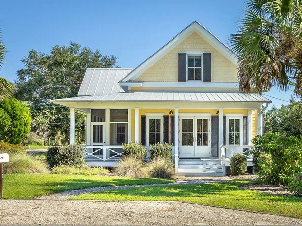 117 8th St, Apalachicola, FL 32320