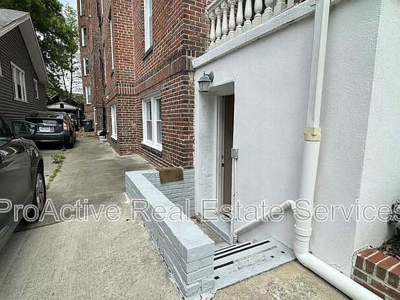 2nd image of 112 W 39th St APT 14