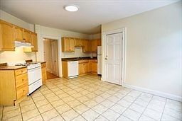 4th image of 1590 Cambridge St #5