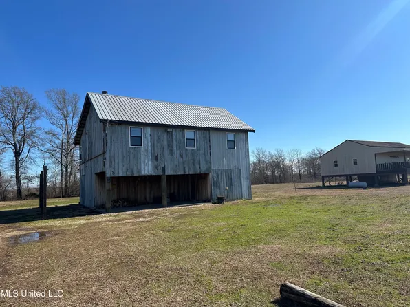 5528 River Rd, Yazoo City, MS 39194