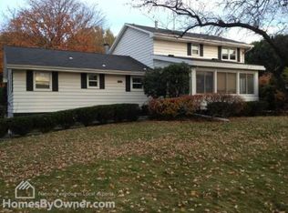 20 Alpine Dr, Latham, NY 12110