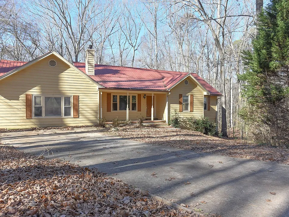 170 Vineyards Dr