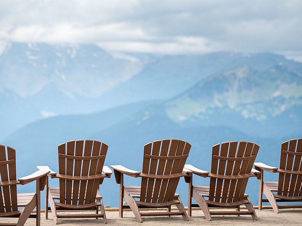 Summit View Lifestyle