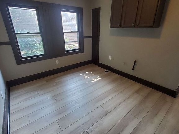 5th image of 2624-2626 N 37th St