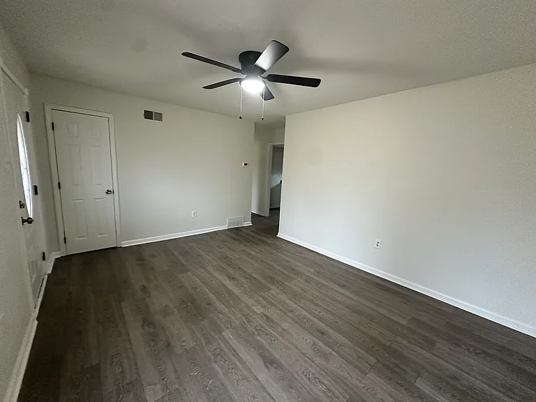 6294 Martinwest Dr — Photo 18