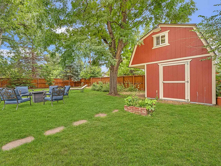 4301 Marshall St — Photo 10