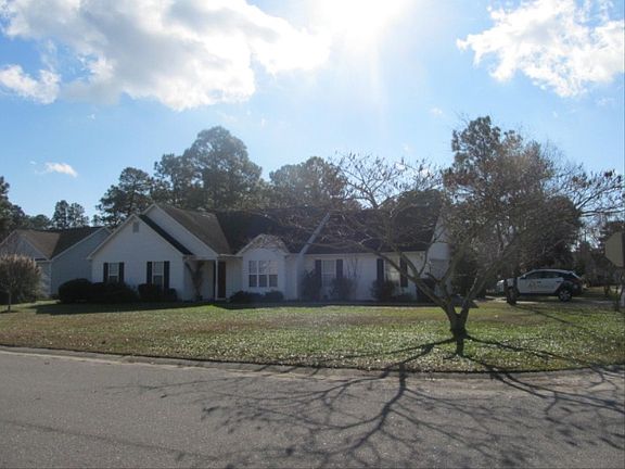 http://www.propertyboss.net/CustomerImages/SWEYER_71385/media/Properties/7400%20Bright%20Leaf%20Rd/zsmall_12-18-12%20002.JPG
