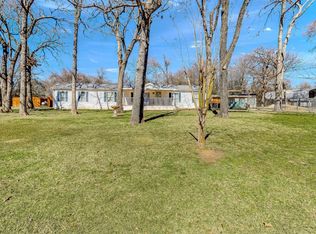201 Saint Michaels Cir, Trinidad, TX 75163