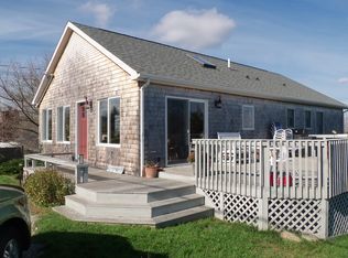 43 Skytop Rd, Ipswich, MA 01938